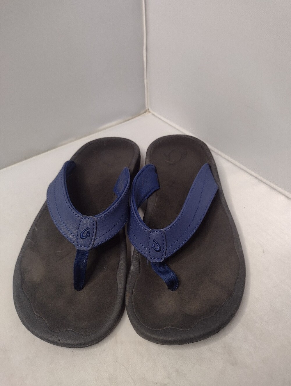 Olukai Ohana Womens Navy Thong Flip Flop Sandals Size 7 Blue Q